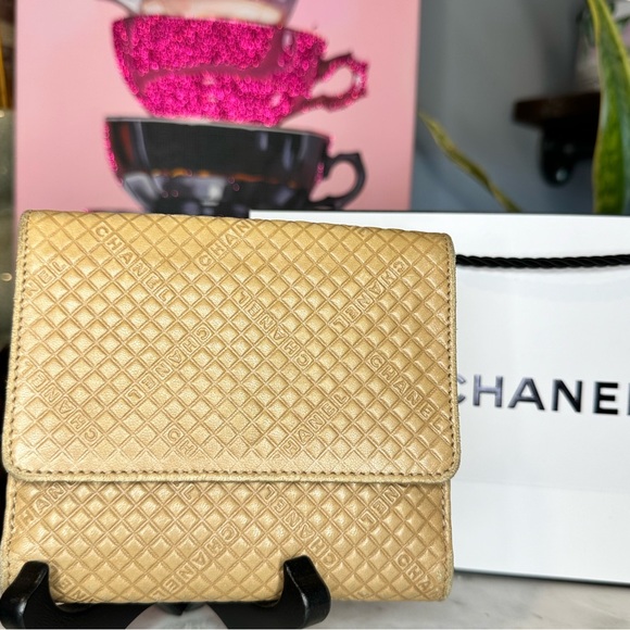 Chanel Beige Compact Wallet - Picture 14 of 16